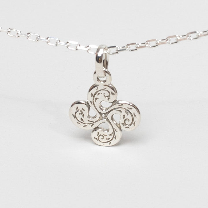 Pendentif Croix Basque Gravee MM