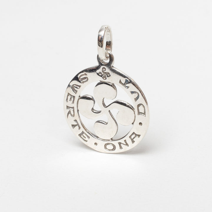 Pendentif Croix Basque GM