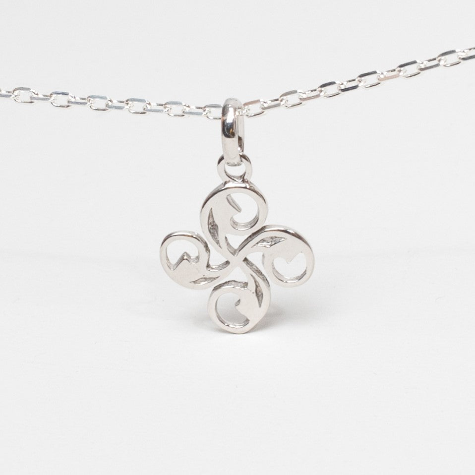 Pendentif Croix Basque Stylisee MM